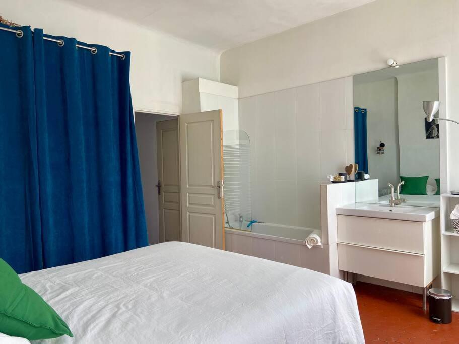 Logis Confortable - Accueillant Marseilles Buitenkant foto